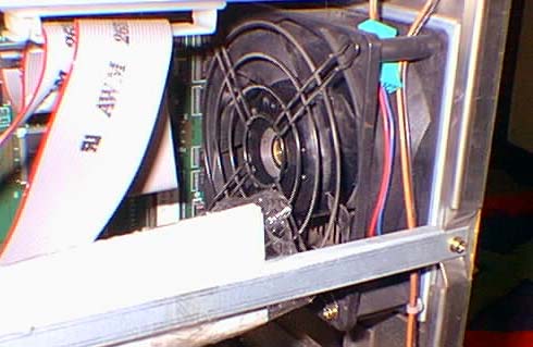 �P�[�X�w�ʂ̃t�@��